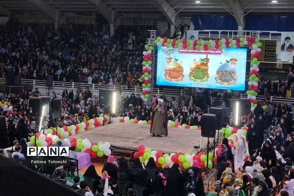 جشن بزرگ خانوادگی دهه کرامت