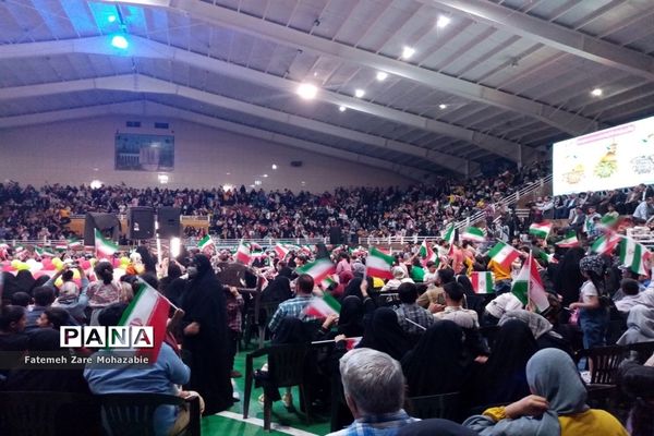 جشن بزرگ خانوادگی دهه کرامت