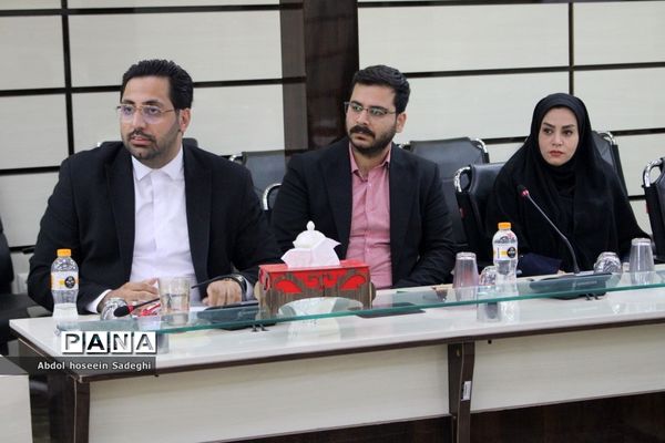 جلسه شورای رفاهی و بهداشتی اداره‌کل آموزش و پرورش استان بوشهر