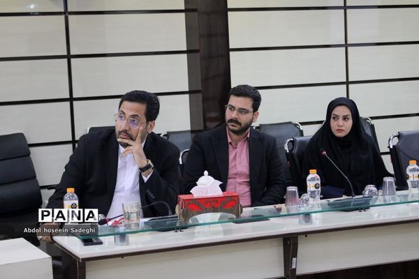 جلسه شورای رفاهی و بهداشتی اداره‌کل آموزش و پرورش استان بوشهر