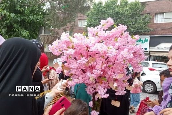 برگزاری جشن دهه کرامت درمنطقه باغ فیض اسلامشهر