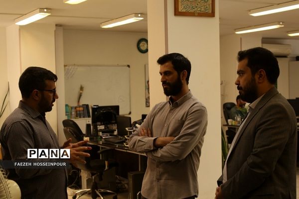 بازدید مدیرکل دفتر بررسی‌های شورای اطلاع‌رسانی دولت از خبرگزاری پانا