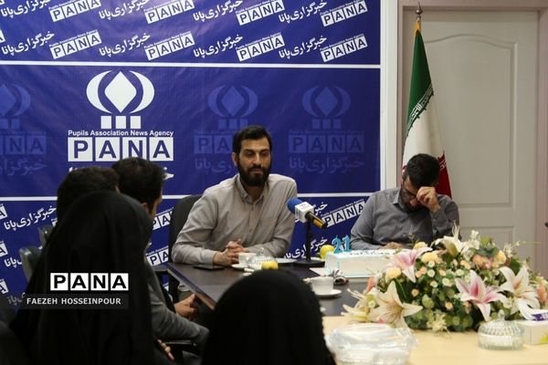 بازدید مدیرکل دفتر بررسی‌های شورای اطلاع‌رسانی دولت از خبرگزاری پانا