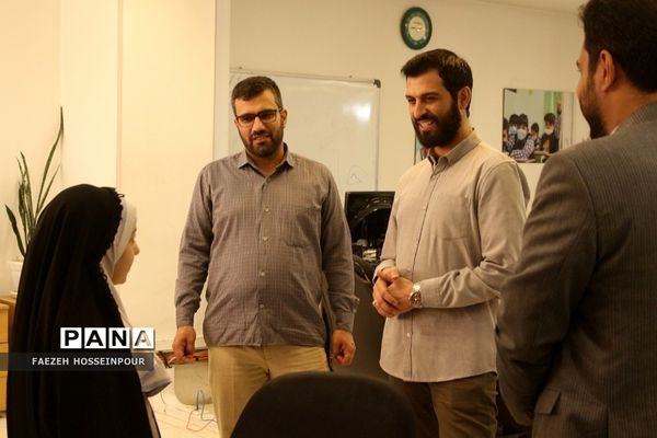 بازدید مدیرکل دفتر بررسی‌های شورای اطلاع‌رسانی دولت از خبرگزاری پانا