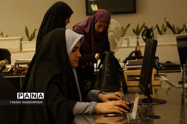 حضور دانش‌آموز خبرنگاران در تحریریه خبرگزاری پانا به مناسبت سالروز تأسیس این خبرگزاری