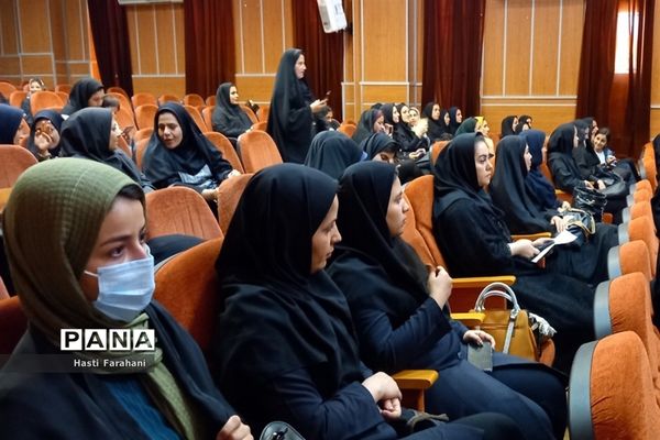 اختتامیه دوره پیش‌دبستانی در شهرستان قرچک