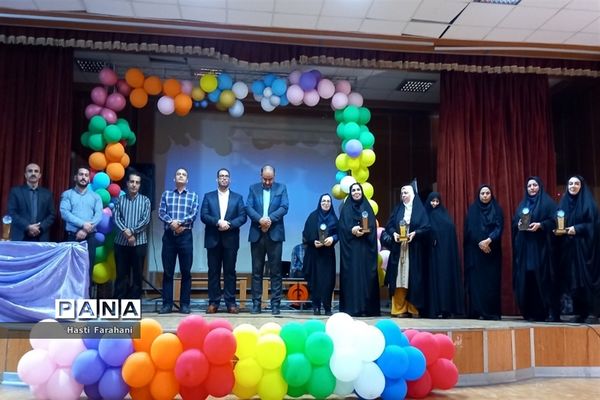 اختتامیه دوره پیش‌دبستانی در شهرستان قرچک