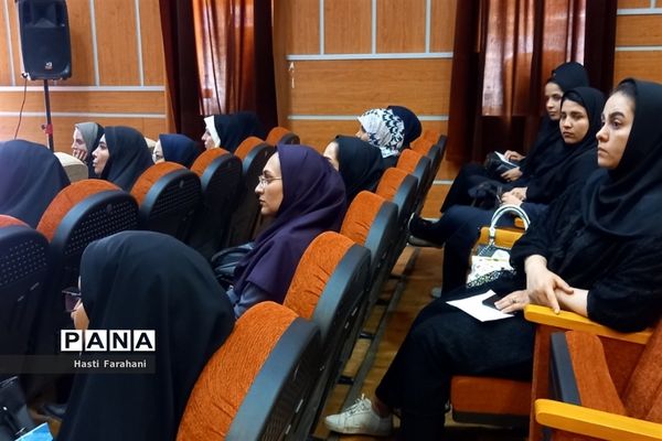 اختتامیه دوره پیش‌دبستانی در شهرستان قرچک