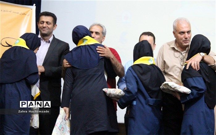 برگزاری همایش «دختر بابا» به مناسبت دهه کرامت در فرهنگسرای ولا ناحیه یک شهرری /فیلم