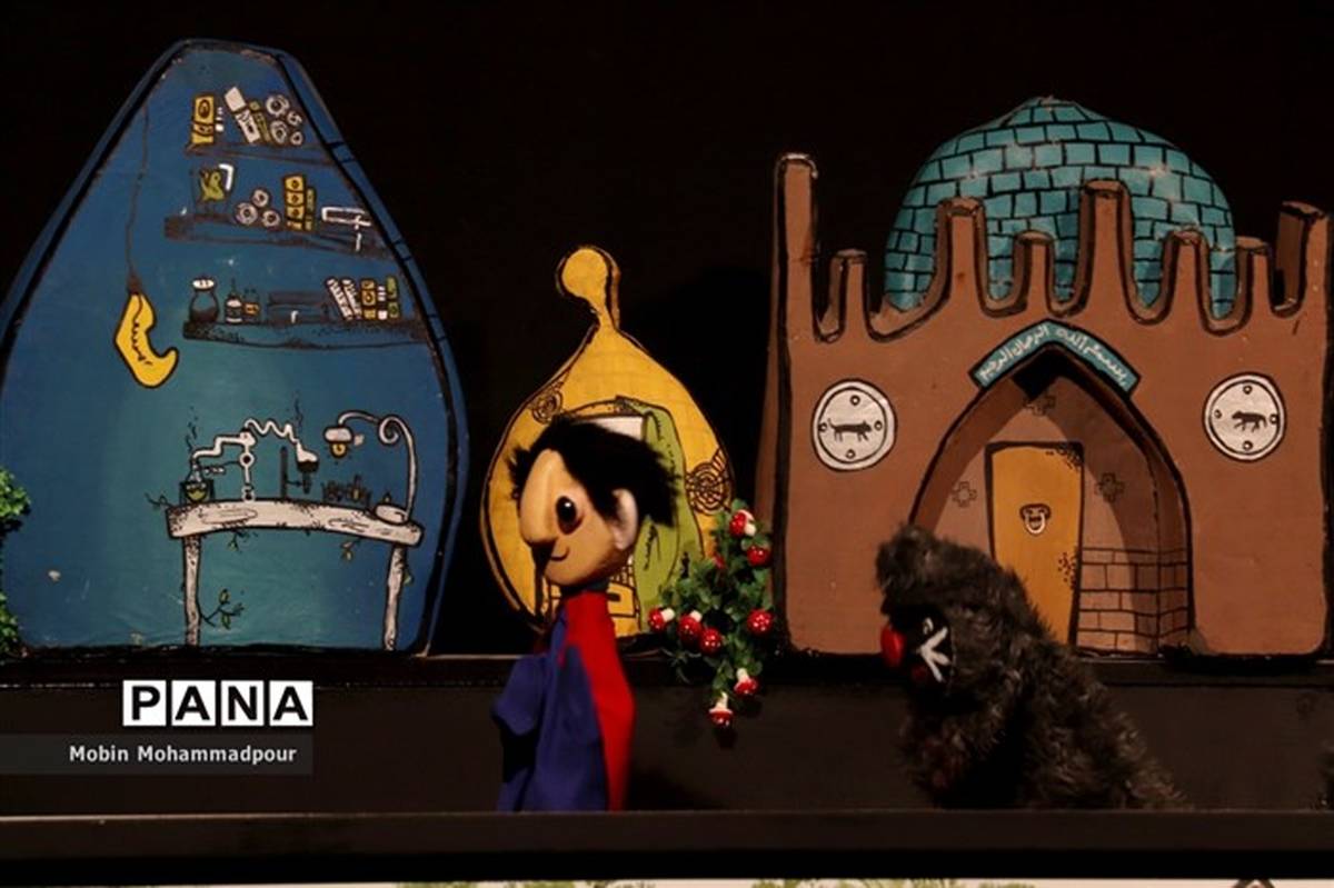 نمایش عروسکی پهلوان هیبت در تبریز به روی صحنه رفت