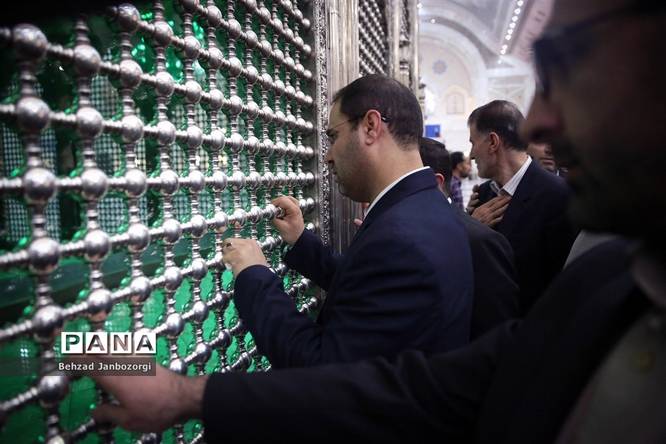 تجدید بیعت وزیر آموزش و پرورش با آرمانهای امام راحل و ادای احترام به مقام شامخ شهیدان رجایی و باهنر