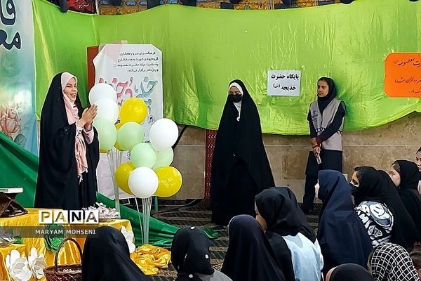 جشن میلاد امام رضا(ع) توسط اعضای اتحادیه انجمن‌های اسلامی دانش‌آموزی فشافویه