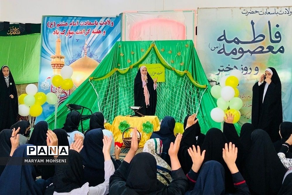 جشن میلاد امام رضا(ع) توسط اعضای اتحادیه انجمن‌های اسلامی دانش‌آموزی فشافویه