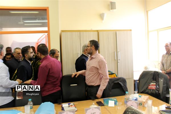 حضور خادمیاران آستان قدس رضوی در گردهمایی معاونین پرورشی ادارات نواحی و مناطق استان اصفهان