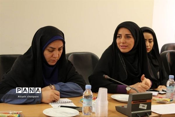 جلسه هم‌اندیشی و هم‌افزایی مدیران سازمان دانش‌آموزی شهر تهران