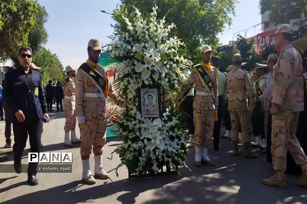 تشیع پیکر سرباز وطن از جنس آسمان در شهرستان بجنورد