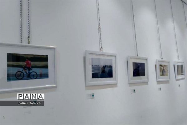 برپایی نمایشگاه عکس در اداره‌کل آموزش و پرورش استان فارس