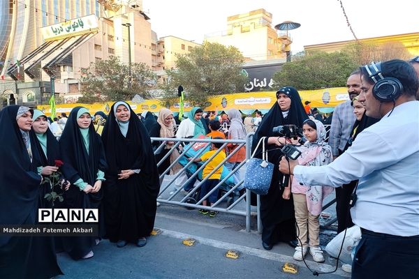 جشن بزرگ امام رضایی‌ها با شور و نوایی متفاوت در پایتخت معنوی ایران