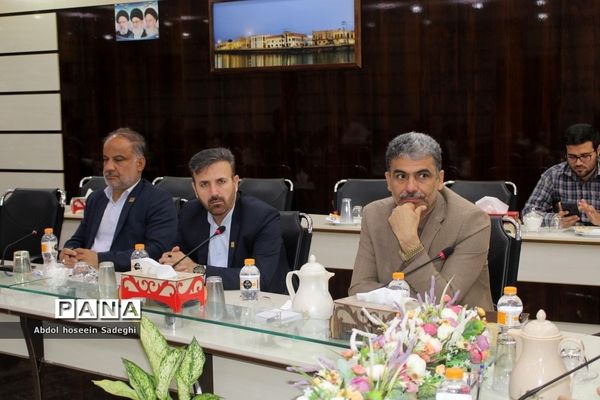 جلسه گروه بهبود کیفیت سواد‌آموزی آموزش و پرورش استان بوشهر