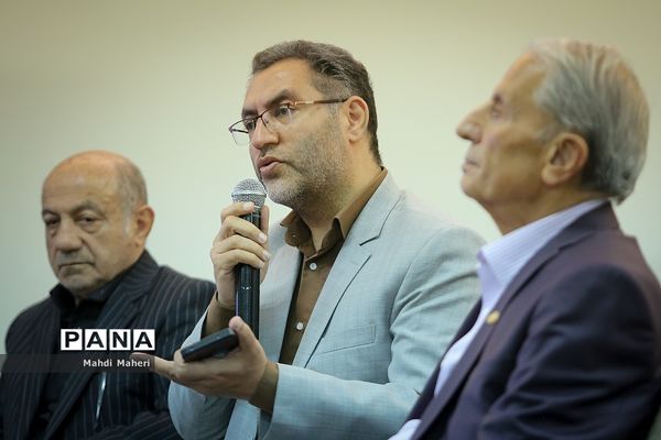 مراسم تجلیل از مناطق فعال شهر تهران در اکران‌های مدرسه‌ای فیلم‌های مستند خیرین