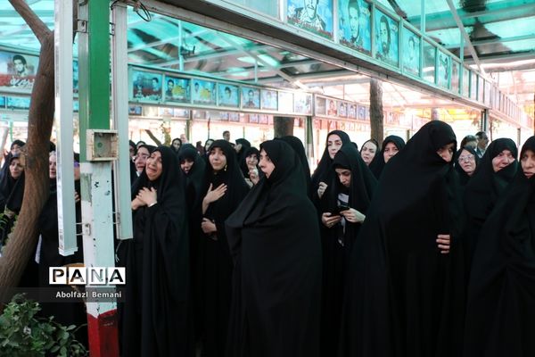 مراسم تشییع خیّر مدرسه‌ساز «سید‌محمود برقعی»