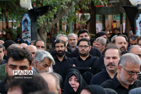 مراسم تشییع خیّر مدرسه‌ساز «سید‌محمود برقعی»