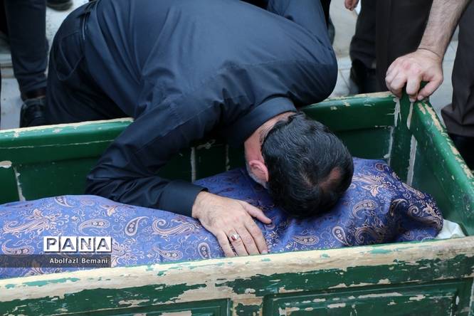 مراسم تشییع خیّر مدرسهساز «سیدمحمود برقعی»