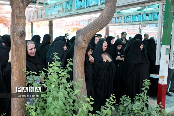 مراسم تشییع خیّر مدرسه‌ساز «سید‌محمود برقعی»