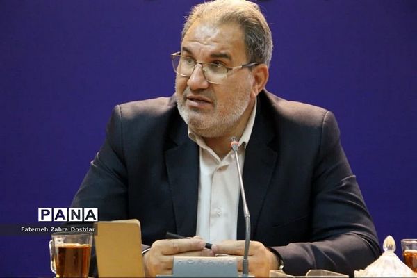 تجلیل مدیر آموزش و پرورش شهرستان سمنان از خبرنگاران پانا به‌مناسبت روز خبرنگار