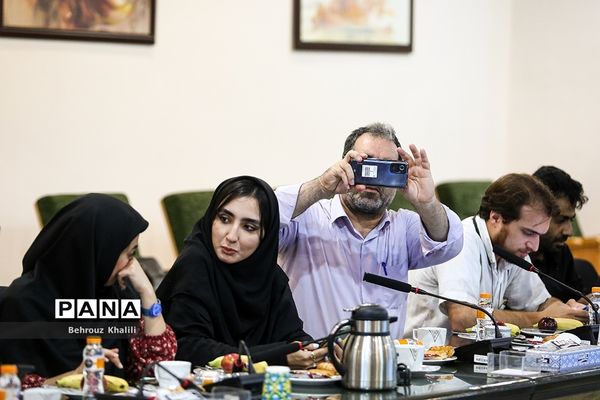 آیین تجلیل از خبرنگاران و اصحاب رسانه توسط وزیرآموزش و پرورش