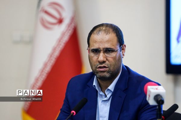 آیین تجلیل از خبرنگاران و اصحاب رسانه توسط وزیرآموزش و پرورش