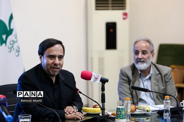 آیین تجلیل از خبرنگاران و اصحاب رسانه توسط وزیرآموزش و پرورش