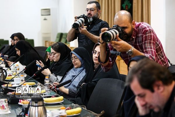 آیین تجلیل از خبرنگاران و اصحاب رسانه توسط وزیرآموزش و پرورش