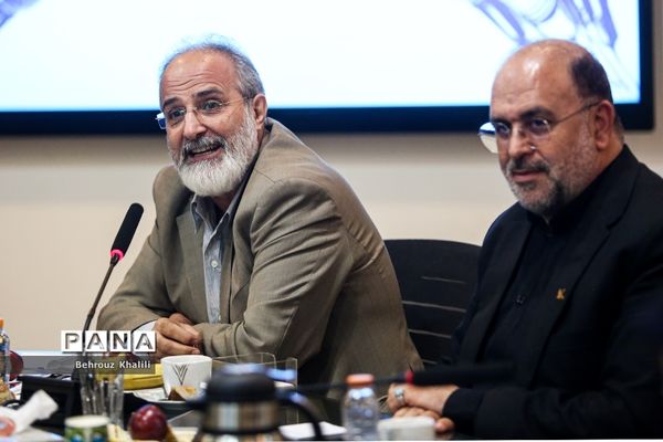 آیین تجلیل از خبرنگاران و اصحاب رسانه توسط وزیرآموزش و پرورش