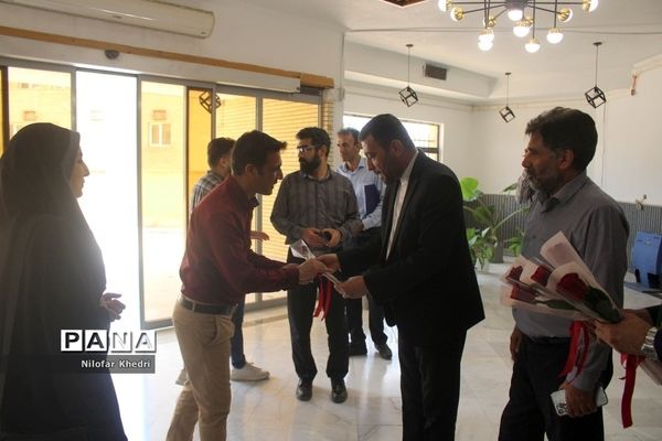 به مناسبت روز خبرنگار  دیدار مدیرکل آموزش و پرورش استان بوشهر با مدیر کل صدا و سیما بوشهر  و کارکنان