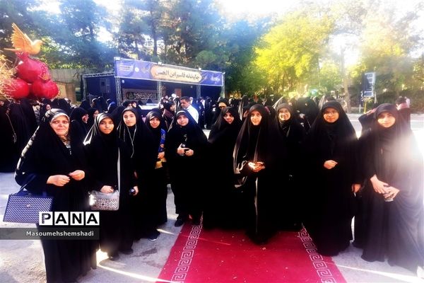 حضور دانش‌آموزان شهر تهران در مسابقات قرآن عترت و نماز دانش‌آموزی سراسر کشور