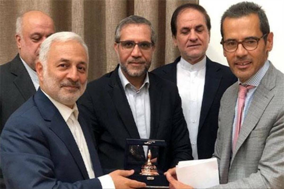هیات پارلمانی ایران با رئیس کمیسیون روابط خارجی مجلس لبنان دیدار کرد