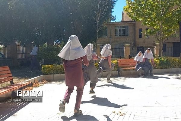 برگزاری مجموعه اردوهای تفریحی آموزشی دختران دانش‌آموز در رودهن