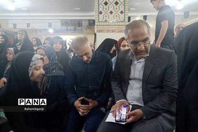 دوشنبه های مسجد محوری در مسجد فاطمه الزهرا شیراز با حضور دانشآموزان