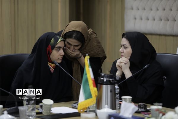 نشست خبری سرزمین هنری رسانه‌ای سورنا