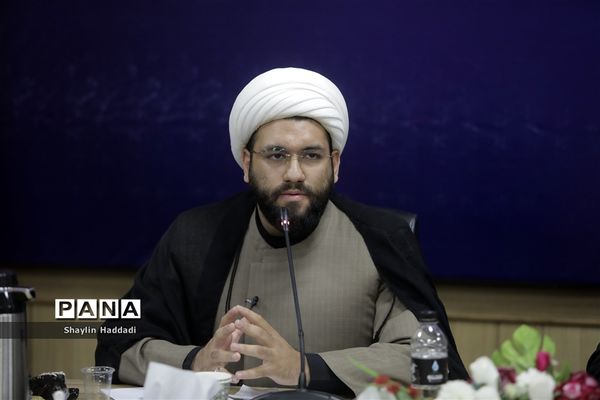 نشست خبری سرزمین هنری رسانه‌ای سورنا
