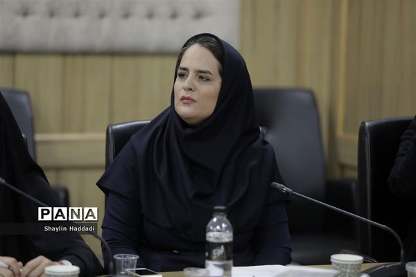 نشست خبری سرزمین هنری رسانه‌ای سورنا