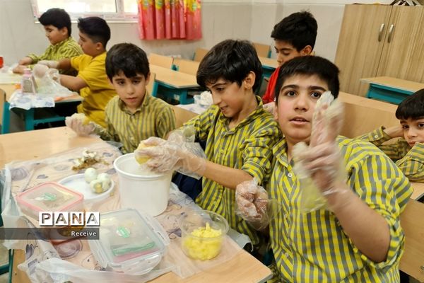 فعالیت دانش‌آموزان در پایگاه‌های تابستانه سازمان دانش‌آموزی فارس