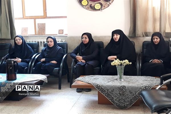بازدید ارزیابان وزارتی از کانون‌های فرهنگی تربیتی ناحیه یک شیراز