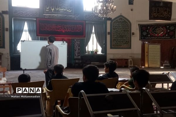 برگزاری کلاس قرآن در پایگاه بسیج شهید فلاح