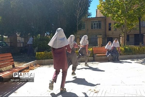 حضور پرشور دانش‌آموزان در اردوی مثبت هشتادیا در کانون شهید حاج قاسم  سلیمانی رودهن