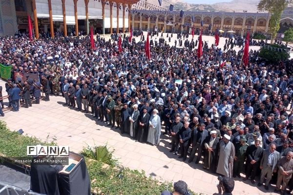 وداع با ۲  شهید حادثه تروریستی با حضور پر شور مردم شیراز