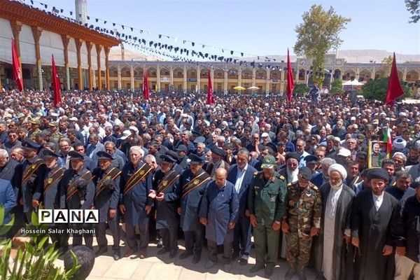 وداع با ۲  شهید حادثه تروریستی با حضور پر شور مردم شیراز