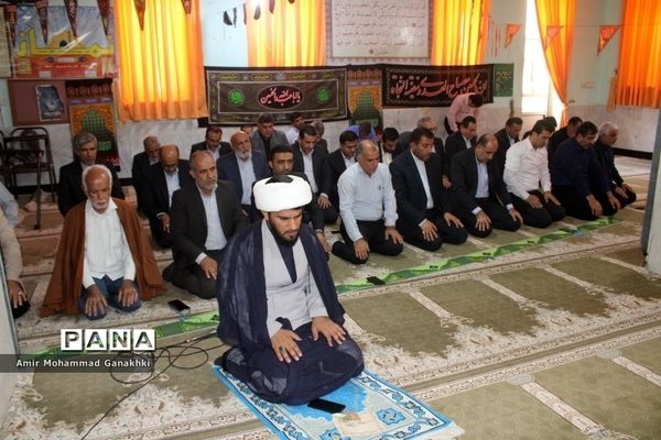 اقامه نماز جماعت در آموزش و پرورش استان بوشهر