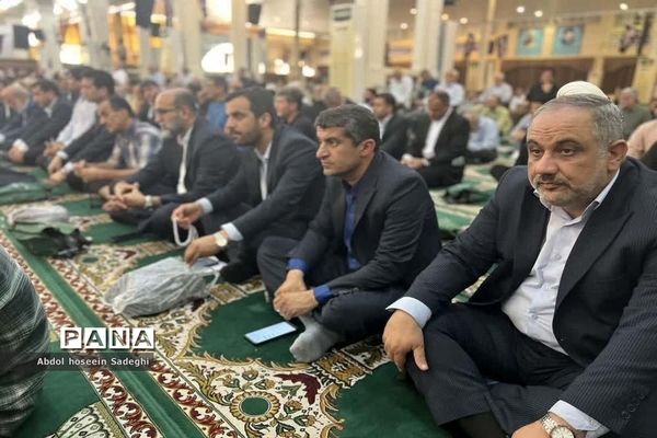 حضور روسا و مدیران آموزش و پرورش استان بوشهر در نماز جمعه